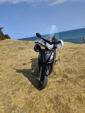 Kymco People, снимка 3