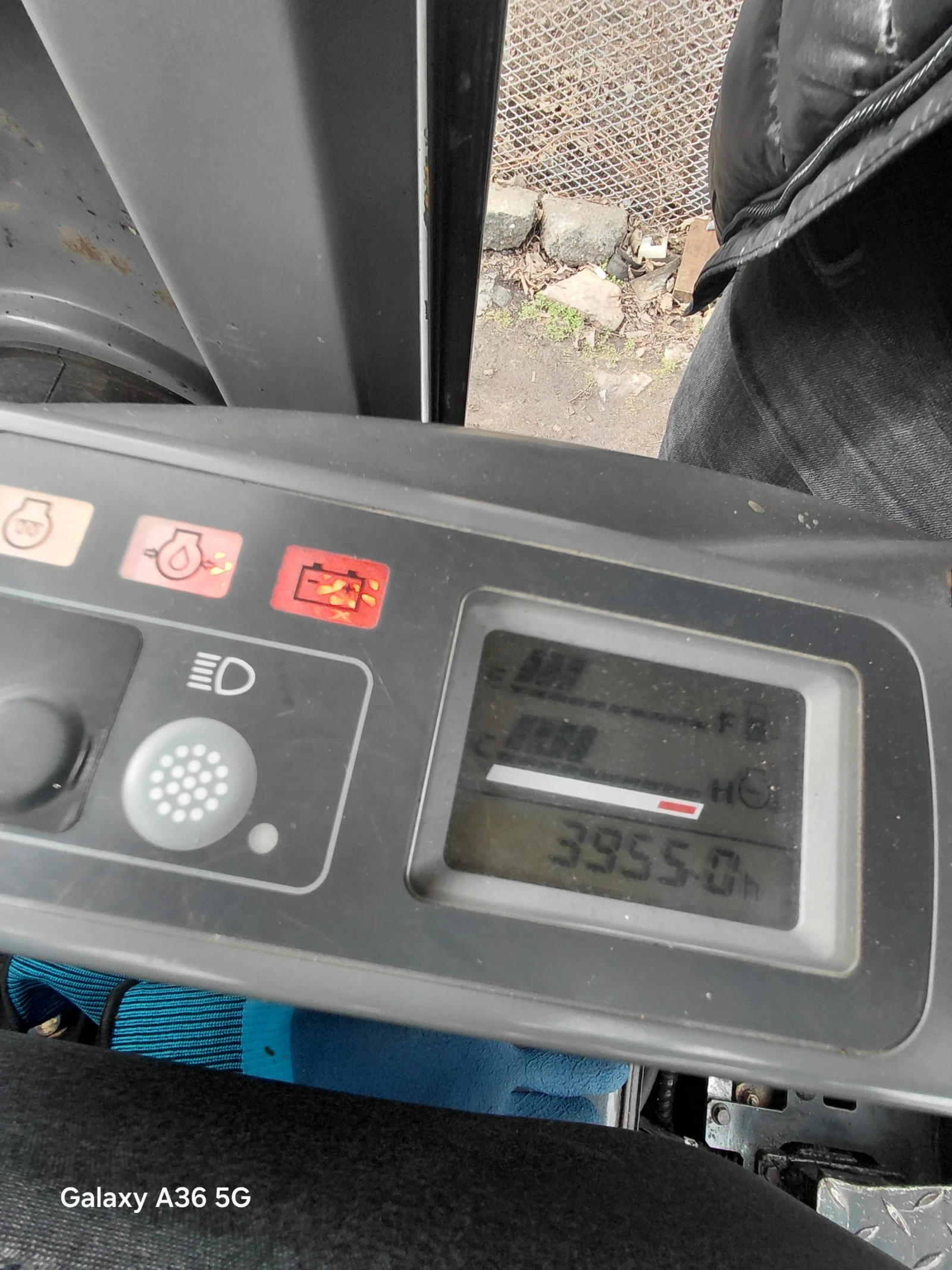 Багер Hitachi Zx 18, снимка 2 - Индустриална техника - 54140372