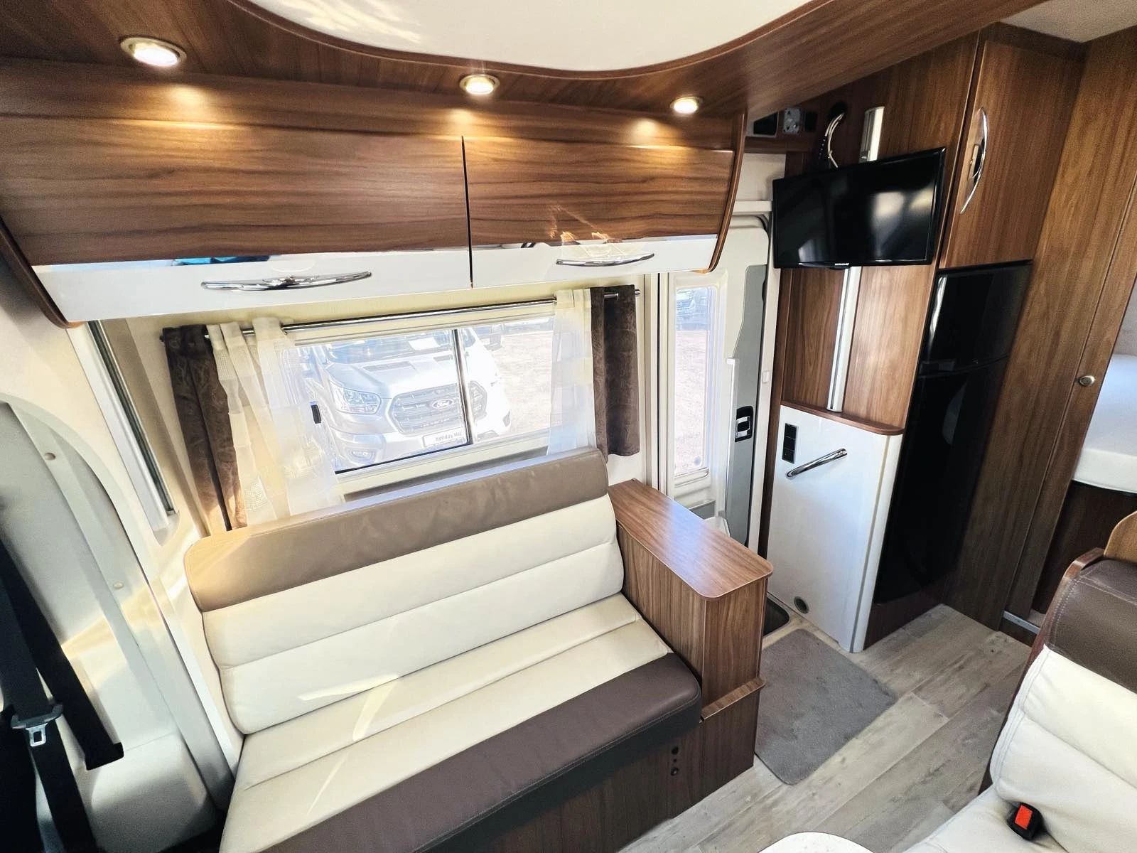 ������ Pilote P 716 ESSENTIEL. �������� ����� �������� | Mobile.bg � ����������� 9