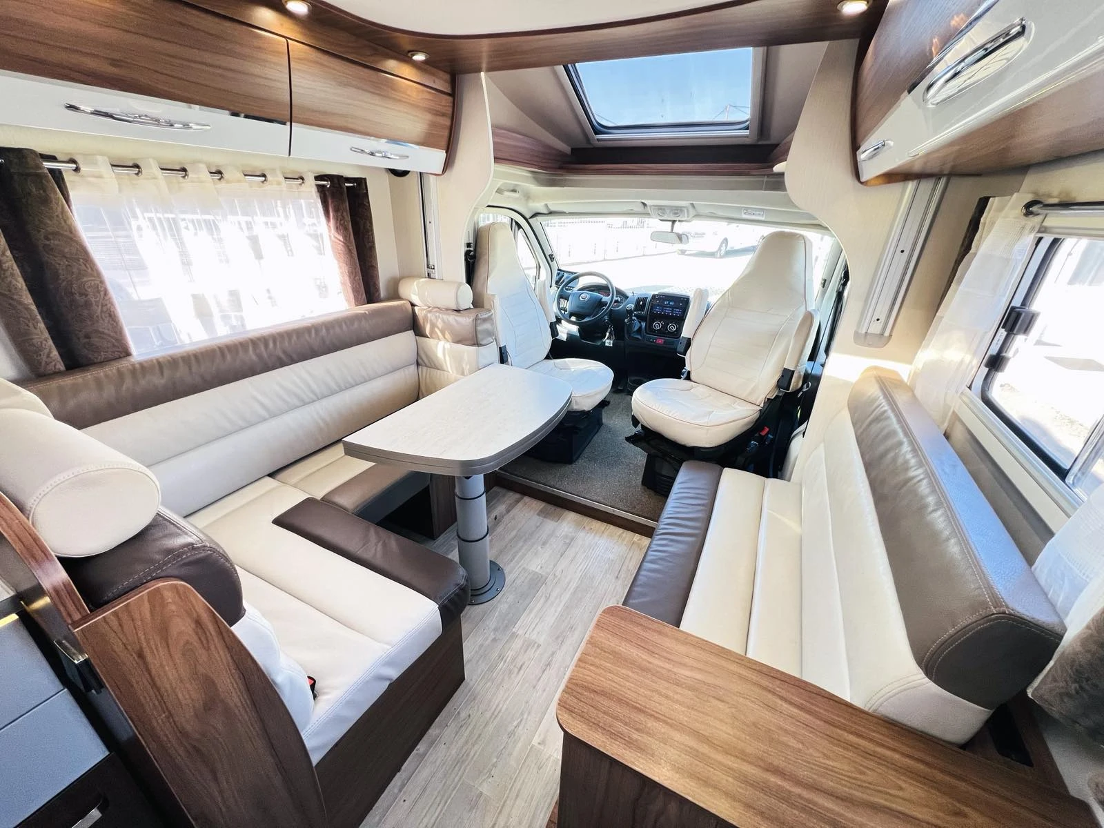 ������ Pilote P 716 ESSENTIEL. �������� ����� �������� | Mobile.bg � ����������� 6