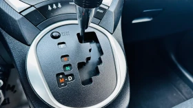 Toyota Verso S 1.3i-navi-automat-панорама-камера-Италия, снимка 14