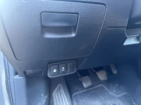 Toyota Avensis 1.8 Бензин , снимка 11