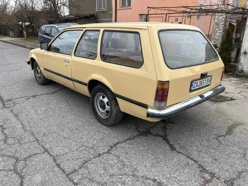 Opel Rekord, снимка 2 - Автомобили и джипове - 48411012