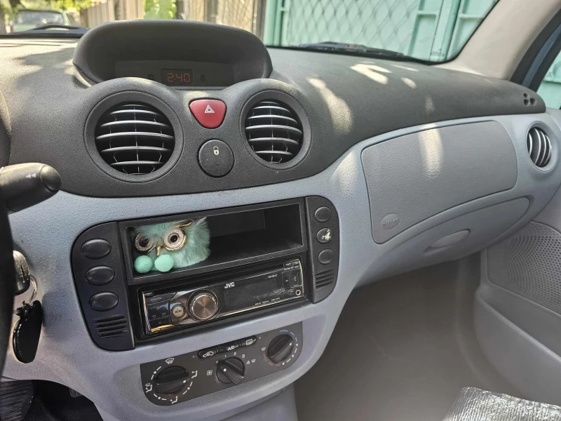 Citroen C3   1.4HDI 2005г., снимка 15 - Автомобили и джипове - 47624139