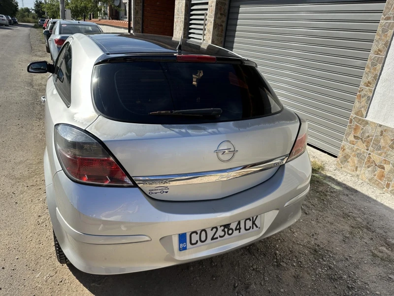 Opel Astra 1.7 GTC TOP, снимка 3 - Автомобили и джипове - 47314132