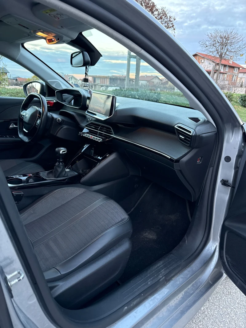 Peugeot 208 Allure , снимка 12 - Автомобили и джипове - 52256269