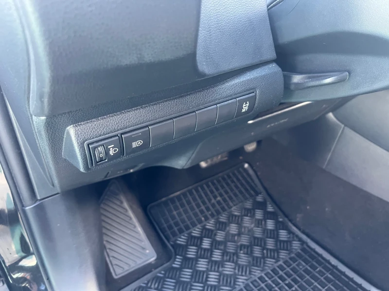 Toyota Corolla Executive plus, снимка 7 - Автомобили и джипове - 52843158