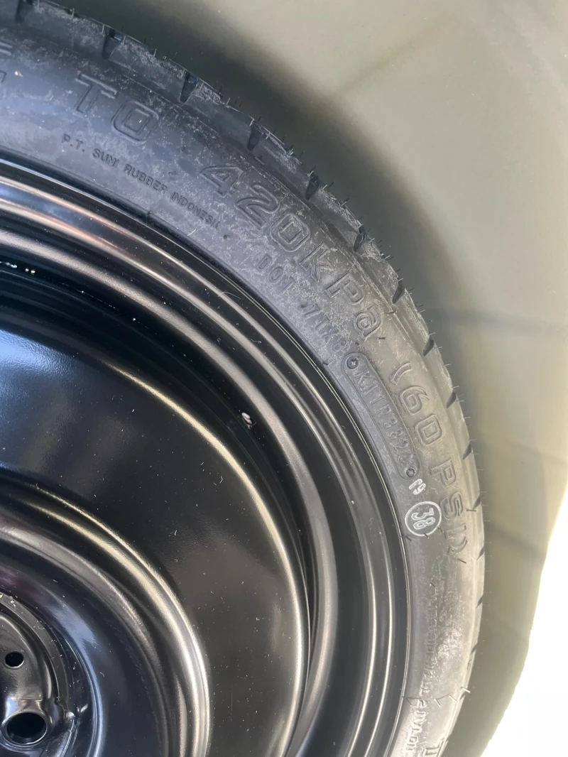 Toyota Corolla Executive plus, снимка 15 - Автомобили и джипове - 52843158