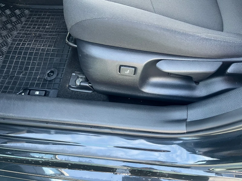 Toyota Corolla Executive plus, снимка 8 - Автомобили и джипове - 52843158