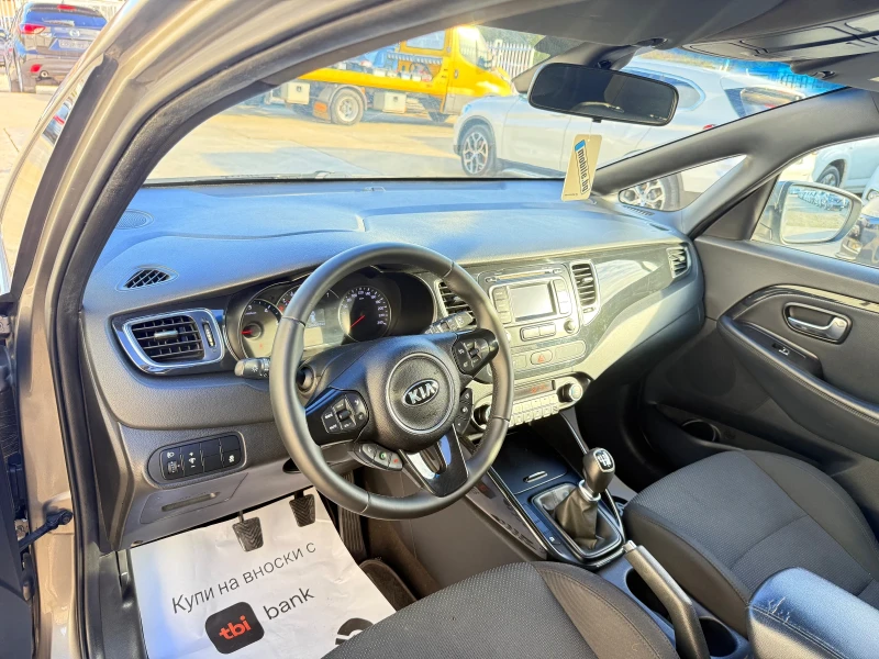 Kia Carens 1.7crdi 136k.c* Navi* UNIKAT, снимка 6 - Автомобили и джипове - 52396729