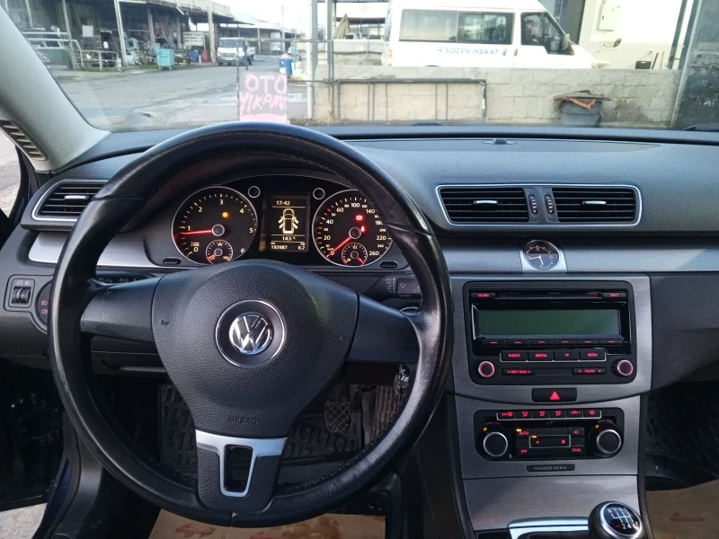 VW Passat, снимка 3 - Автомобили и джипове - 53010759
