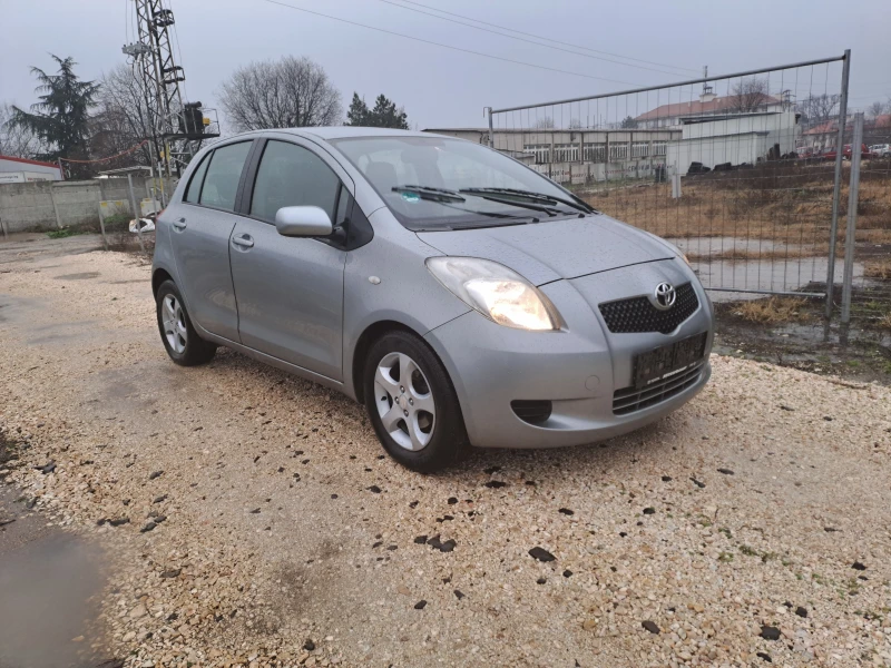 Toyota Yaris 1.3i ESKLUZIVE SPEZIALL, снимка 2 - Автомобили и джипове - 53284174