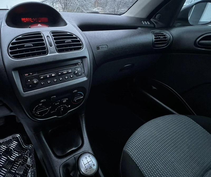 Peugeot 206, снимка 13 - Автомобили и джипове - 53422674