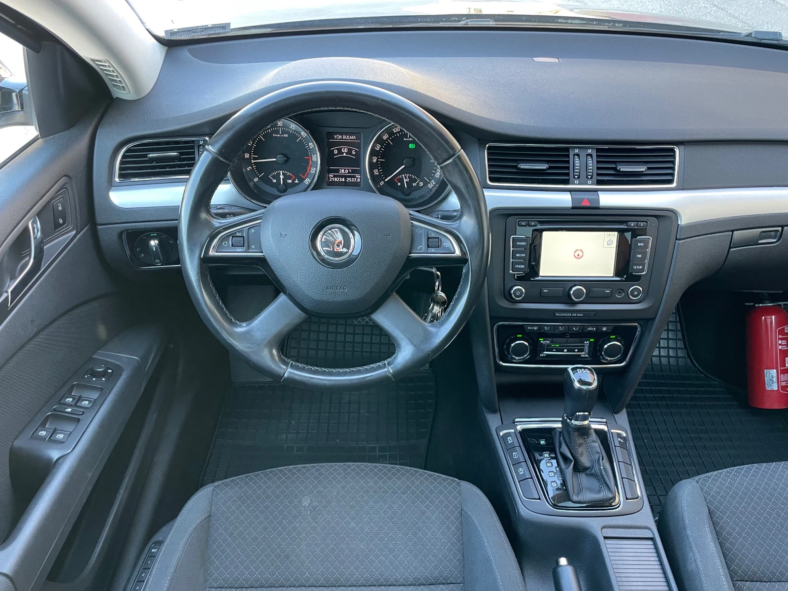 Skoda Superb 1.6TDI 105к.с. NAVI PANORAMA ГЕРМАНИЯ - изображение 10