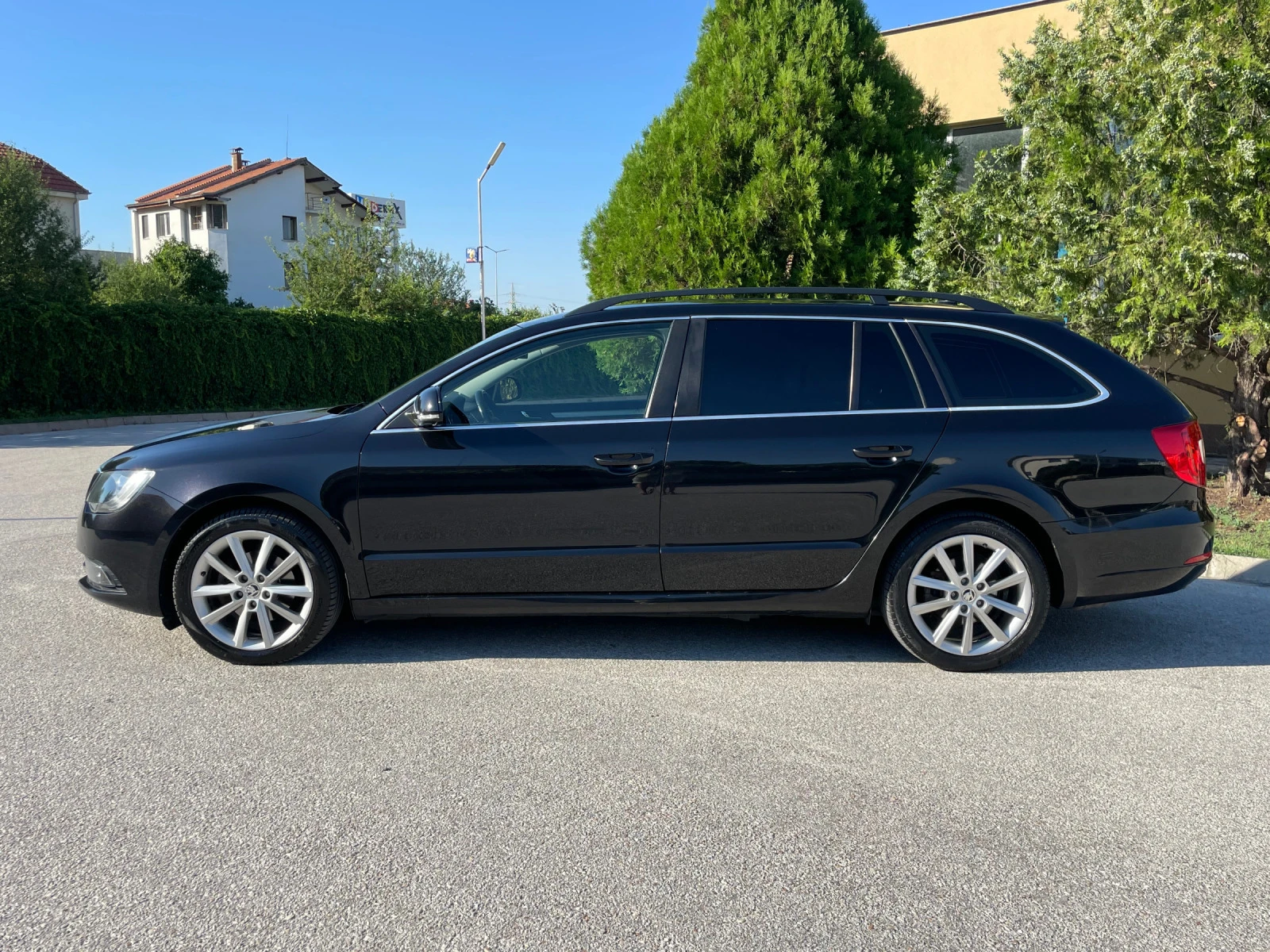 Skoda Superb 1.6TDI 105к.с. NAVI PANORAMA ГЕРМАНИЯ - изображение 2