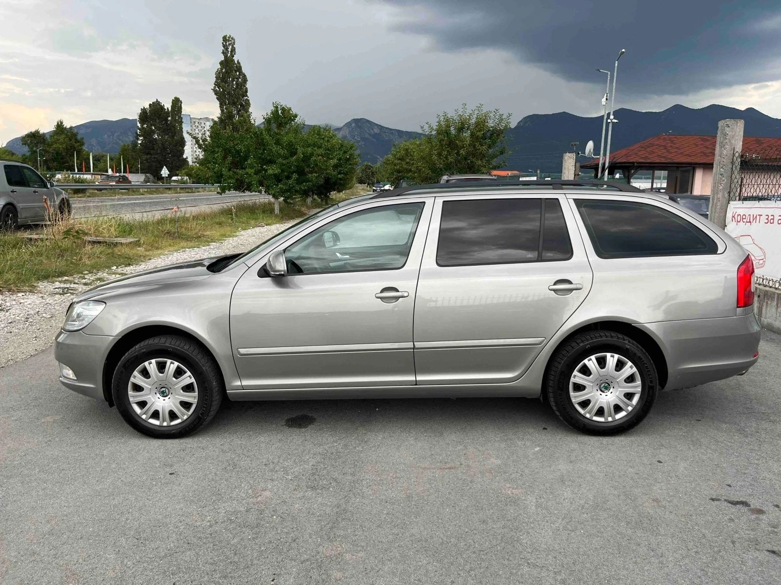 Skoda Octavia 1.6TDI 105кс. 4X4 КЛИМАТРОНИК АВТОПИЛОТ EURO 5 - изображение 6