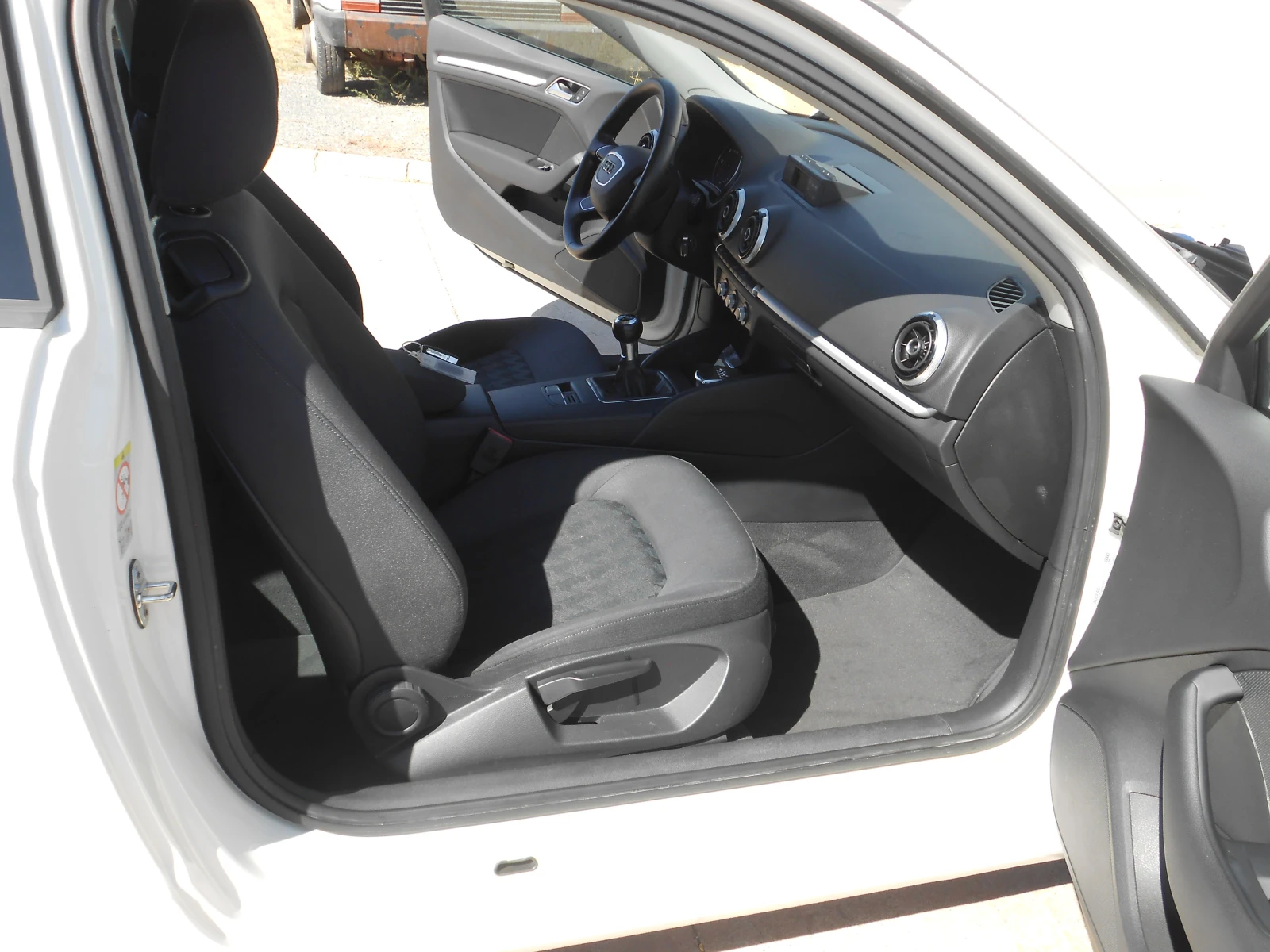 Audi A3 1.6d-Euro-5B-6sk-Panorama | Mobile.bg — изображение 17