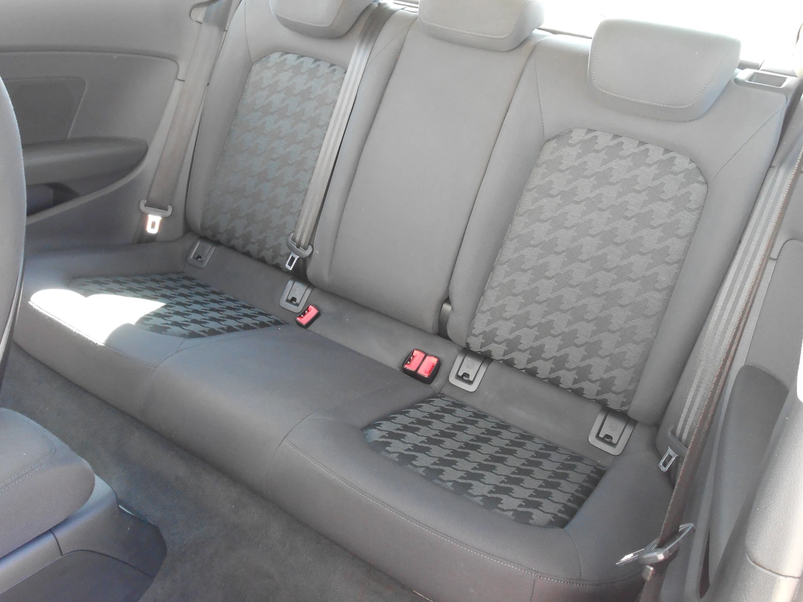 Audi A3 1.6d-Euro-5B-6sk-Panorama | Mobile.bg — изображение 16