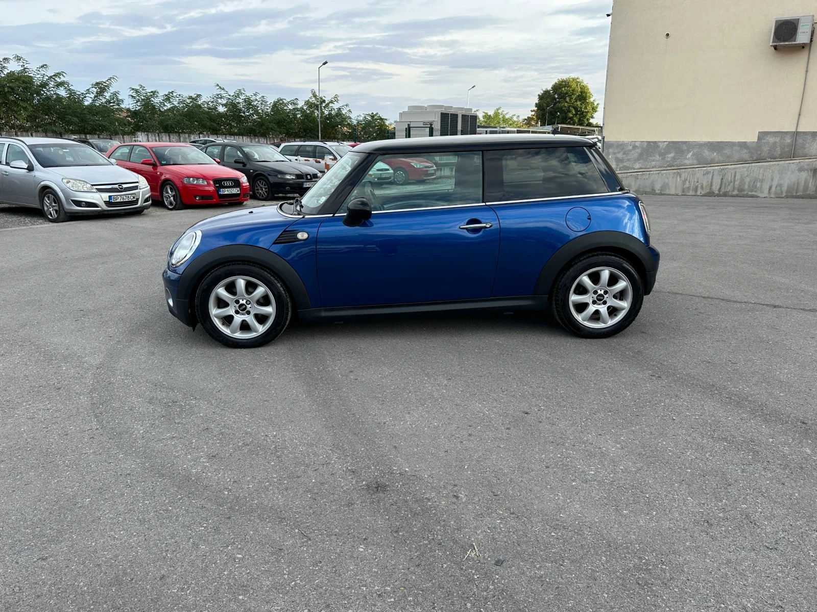 Mini Cooper 1.6TDI - КЛИМАТРОНИК - изображение 8