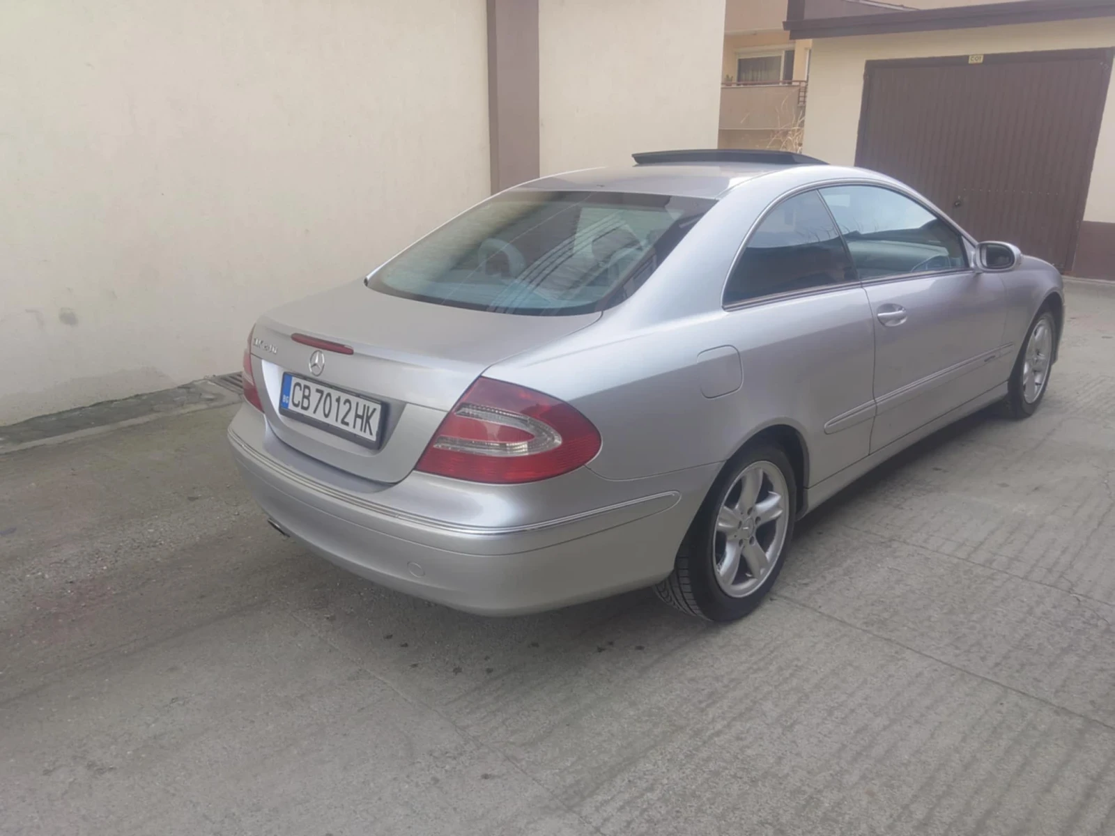 Mercedes-Benz CLK 2.4i газ - изображение 3