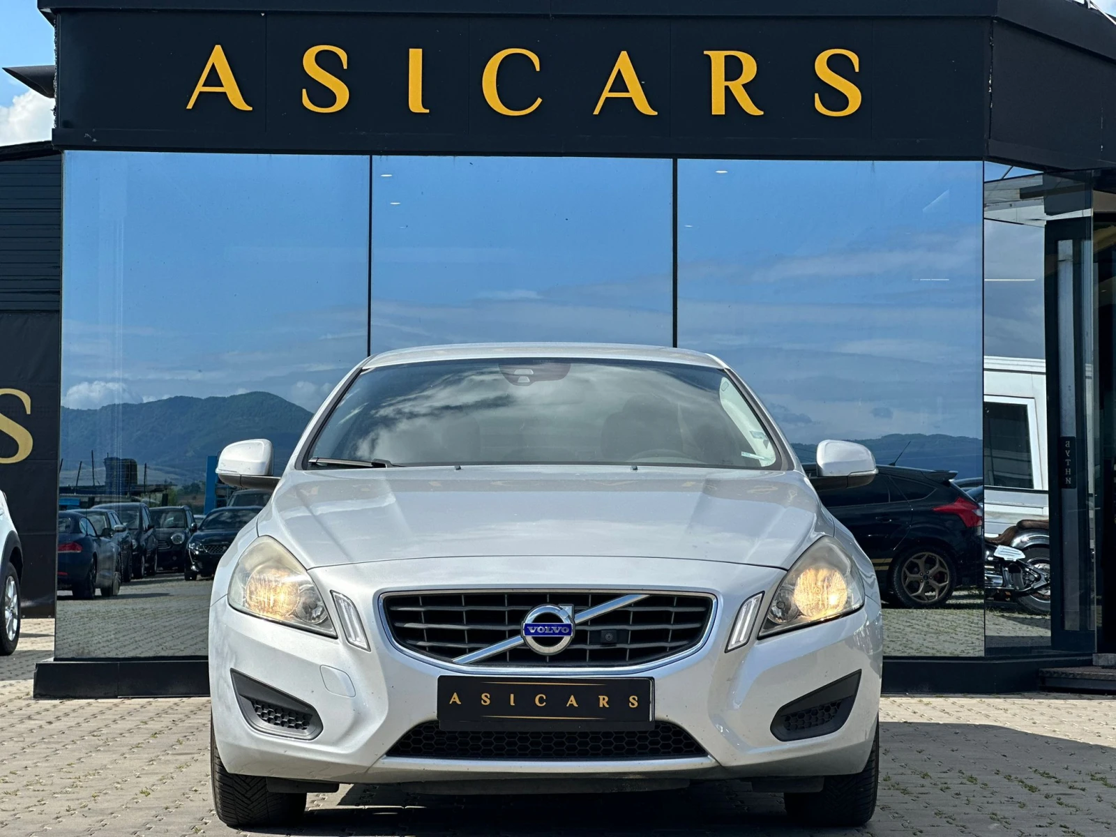 Volvo S60 / 2.0D / 163 HP / CAMERA / EURO 5 / TOP / - изображение 8