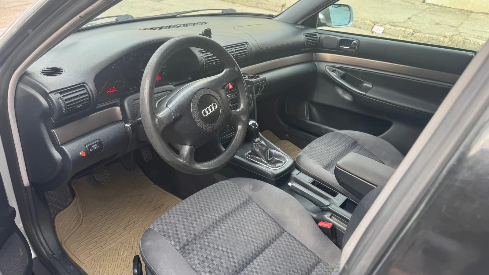 Audi A4  - изображение 7