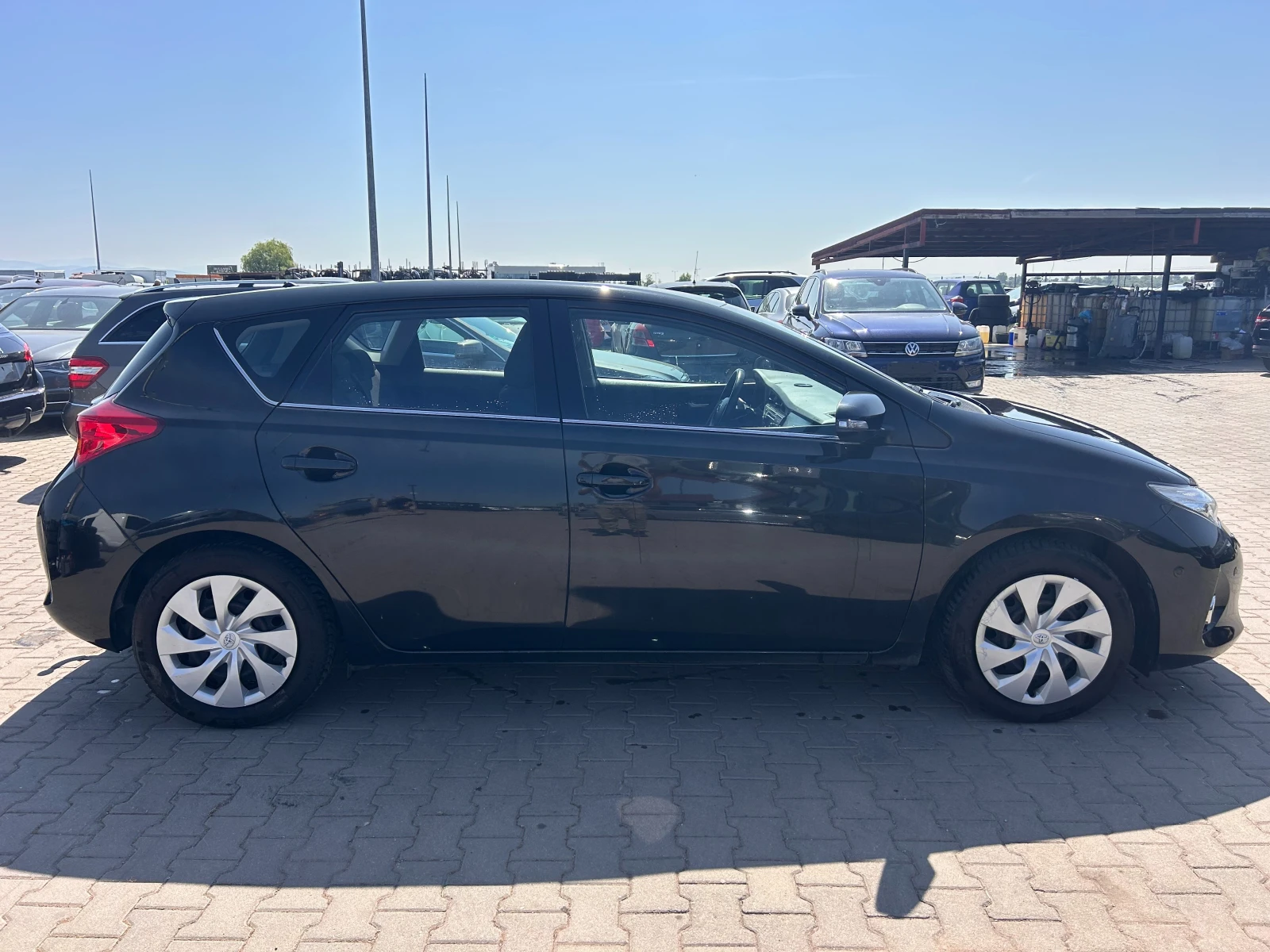 Toyota Auris 2.0D-4D NAVI/KAMERA EURO 5 - изображение 5
