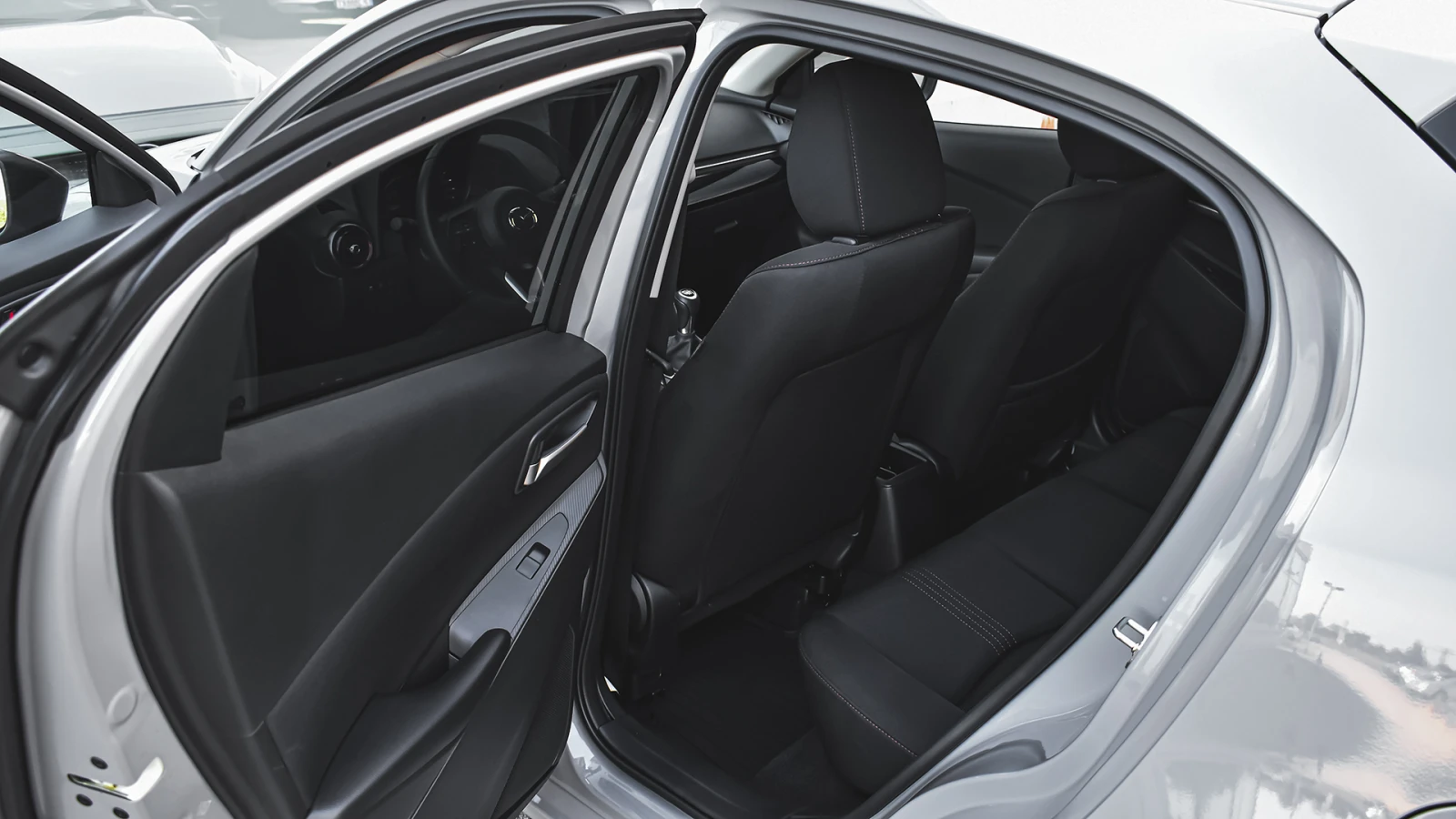 Mazda 2 SKYACTIV-G HOMURA Mild Hybrid - изображение 9