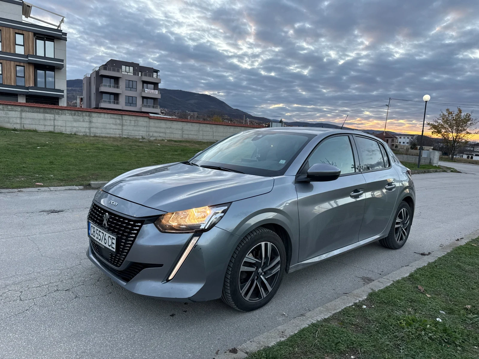 Peugeot 208 Allure  - изображение 2