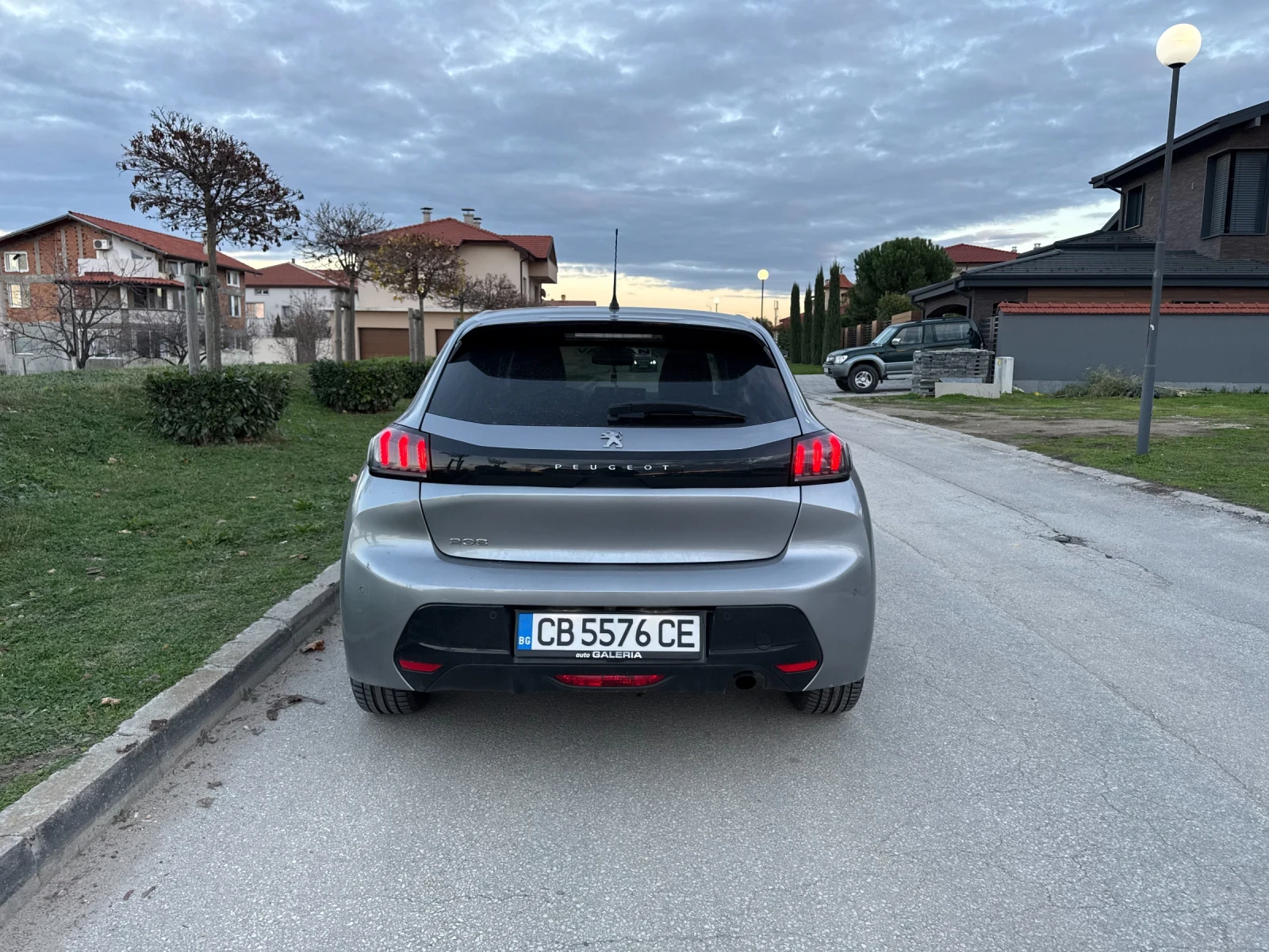 Peugeot 208 Allure  - изображение 8