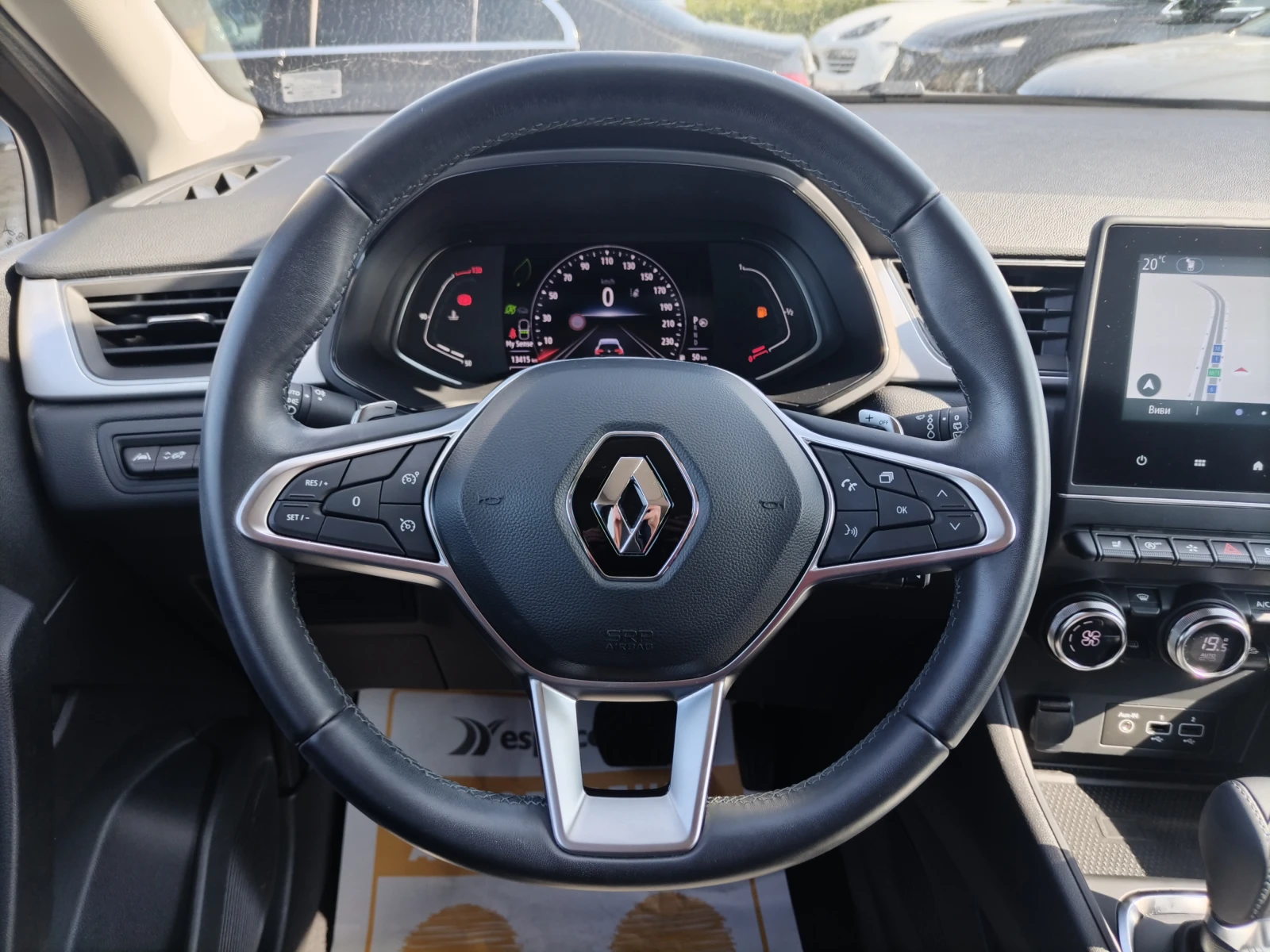 Renault Captur 1.3TCe/140к.с/techno  - изображение 9