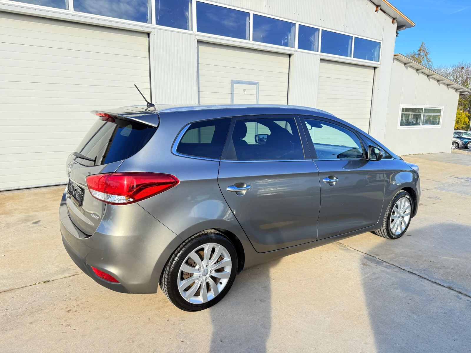 Kia Carens 1.7crdi 136k.c* Navi* UNIKAT | Mobile.bg   13