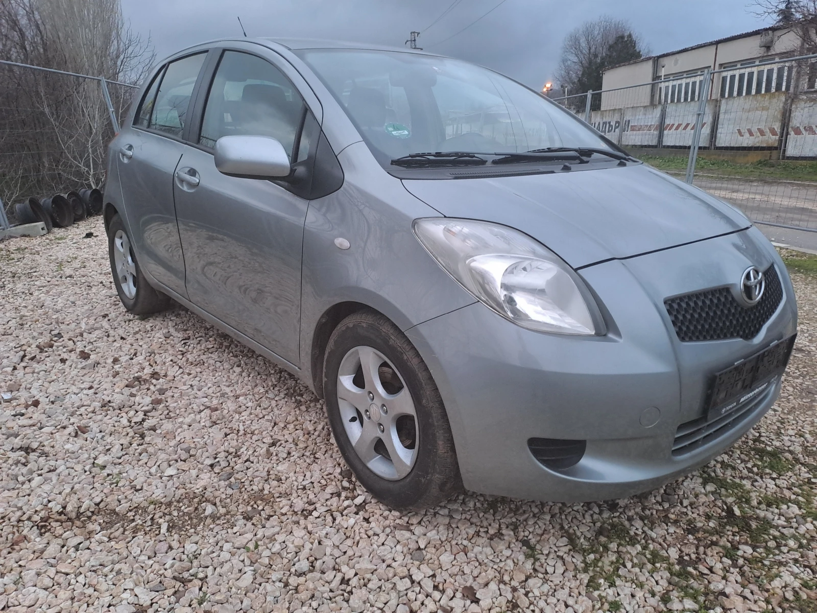 Toyota Yaris 1.3i ESKLUZIVE SPEZIALL | Mobile.bg � ����������� 2