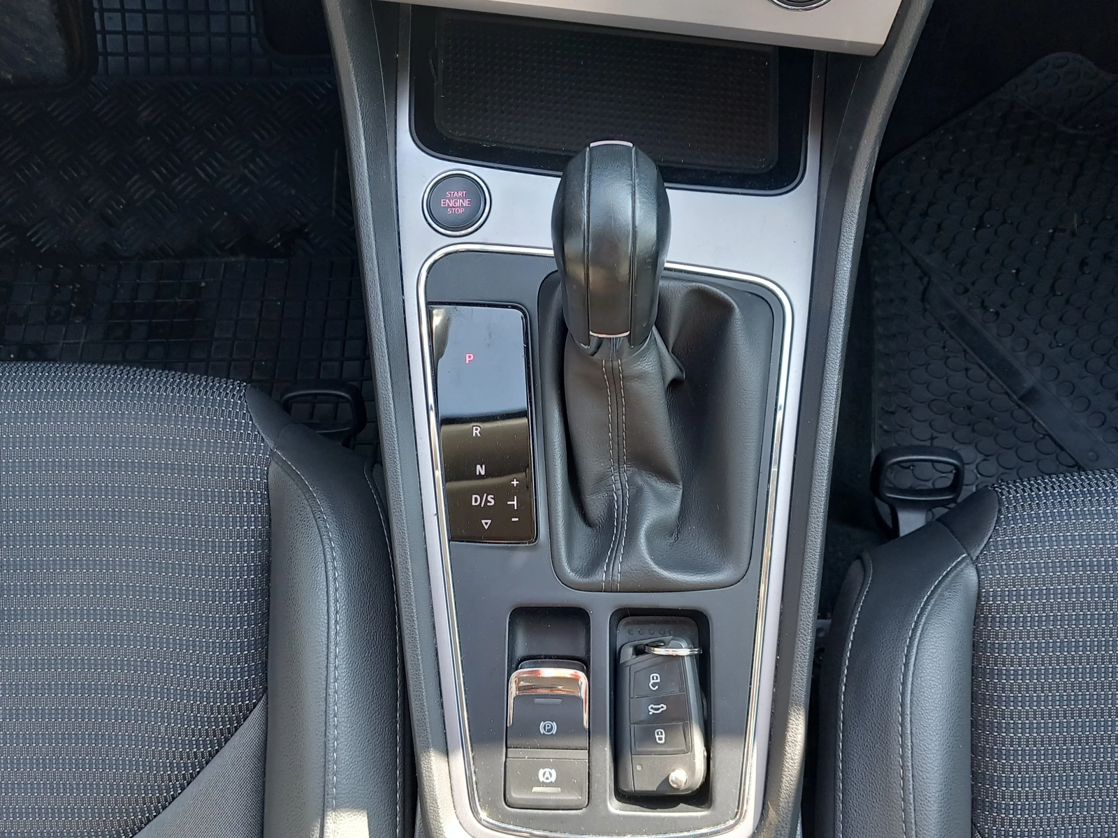 Seat Leon 1.5 TSI/7DSG, снимка 10 - Автомобили и джипове - 53736797