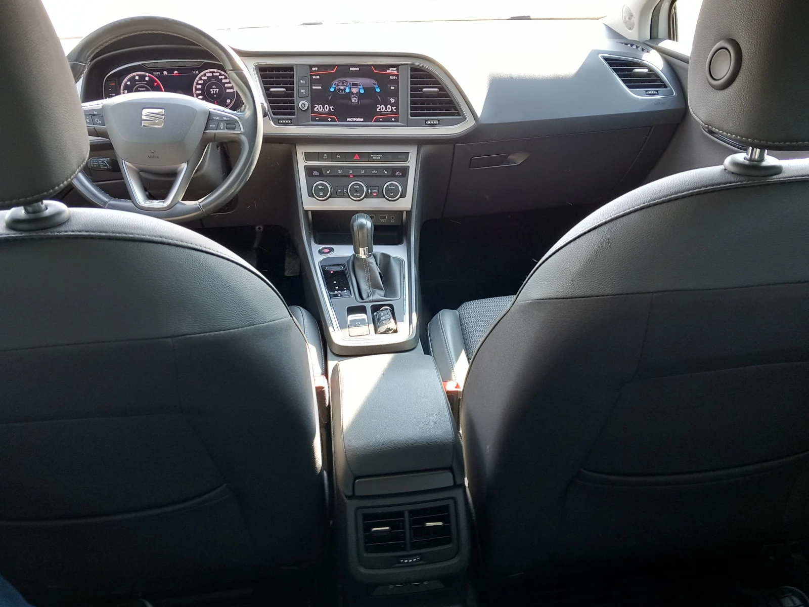 Seat Leon 1.5 TSI/7DSG, снимка 9 - Автомобили и джипове - 53736797