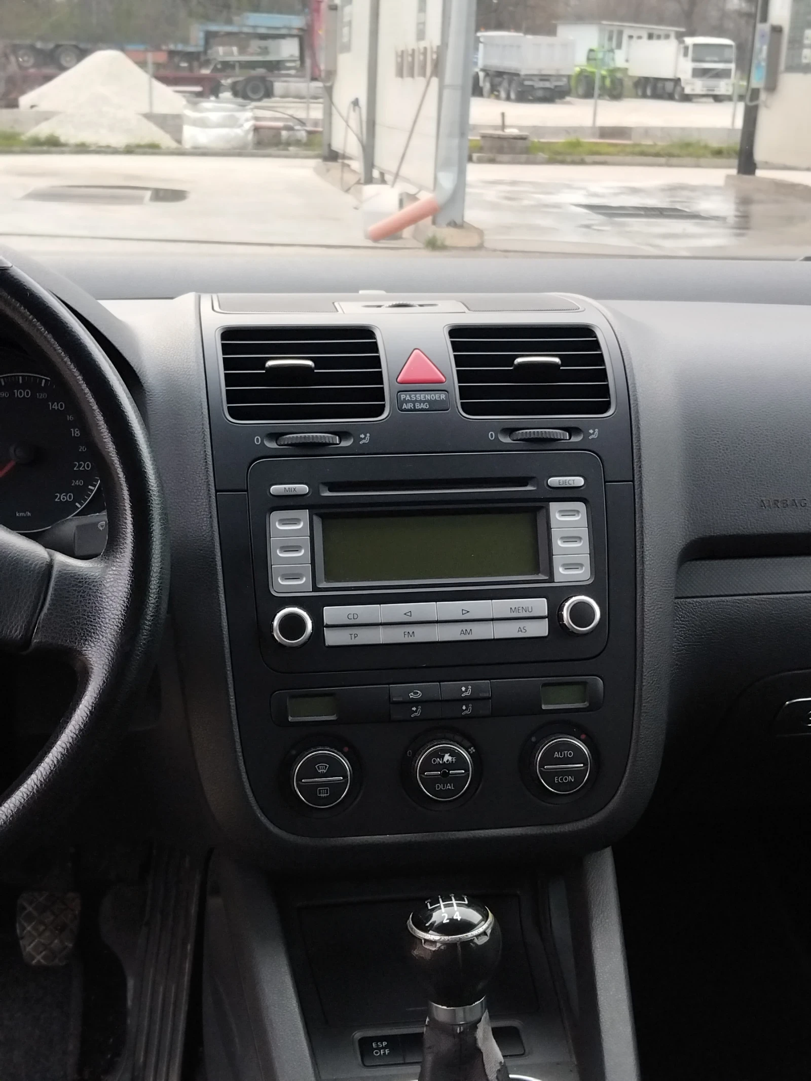 VW Golf, снимка 8 - Автомобили и джипове - 54081323