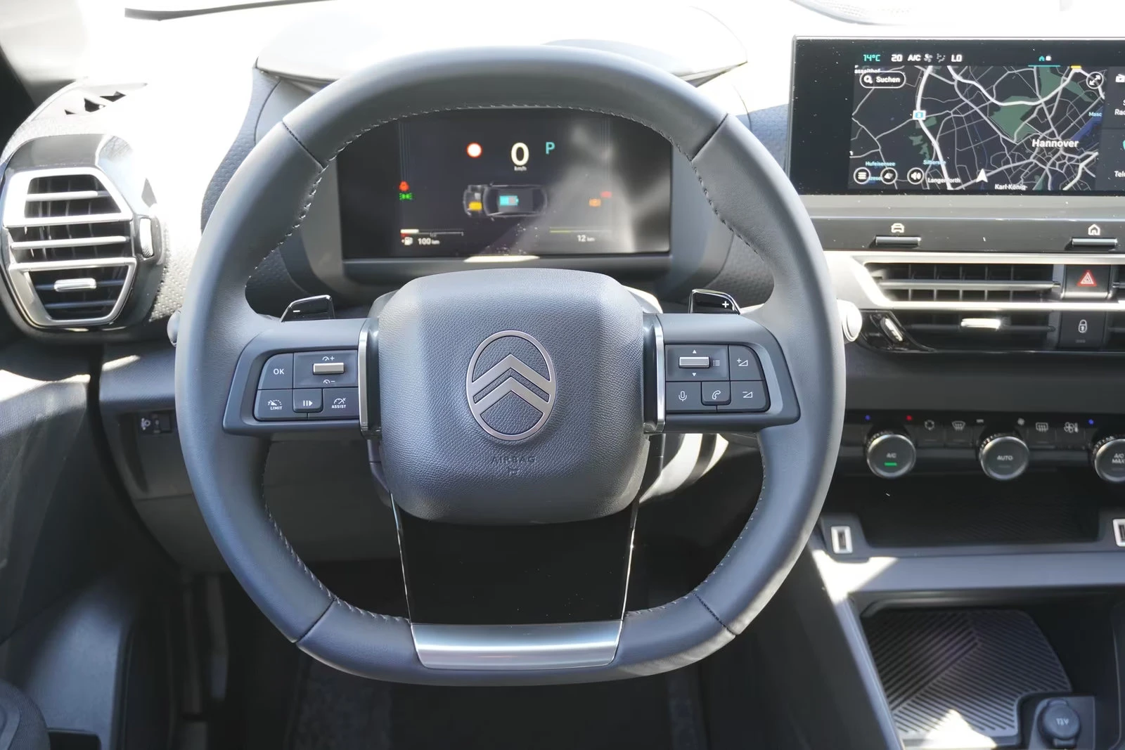 Citroen C4 1.2HEV/145HP/FACE-LIFT/CAM/LED/NAVI/CPLAY/135q, снимка 9 - Автомобили и джипове - 54125413