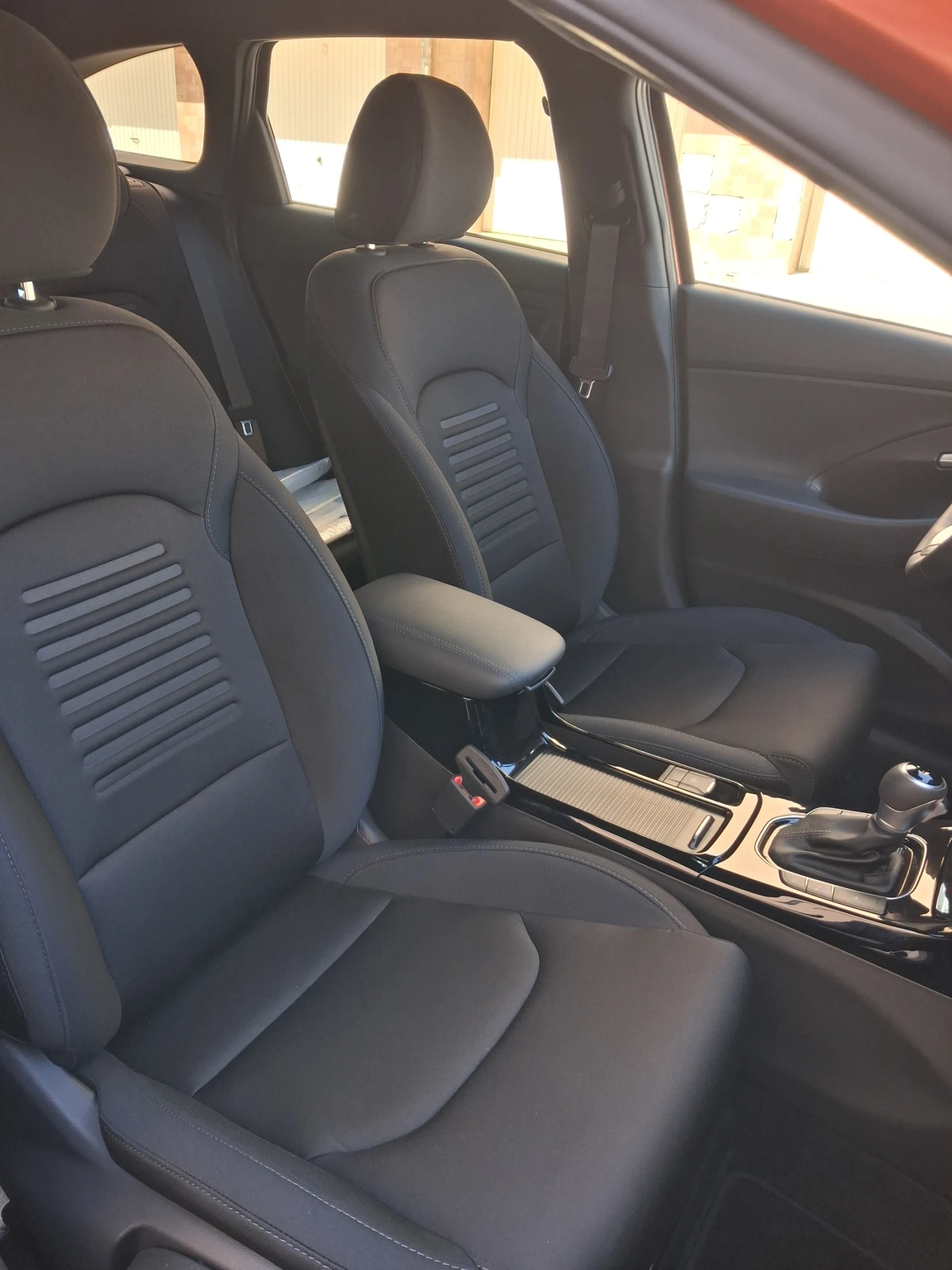 Hyundai I30 1.5 GDI Mild Hybrid 140Ps, снимка 15 - Автомобили и джипове - 54141180