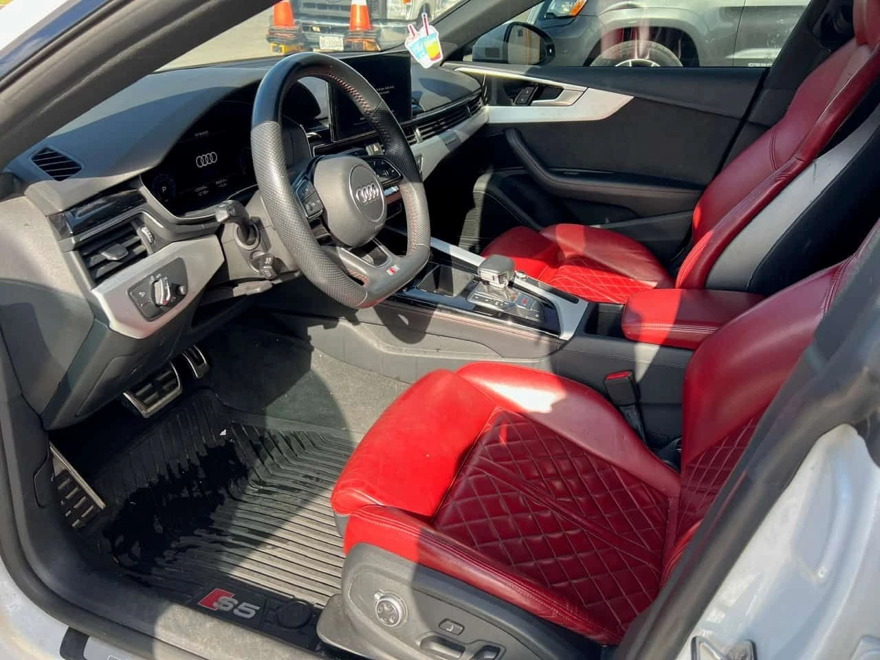 Audi S5 * Technik * CARFAX * Дистроник * Червен салон * , снимка 5 - Автомобили и джипове - 54210118