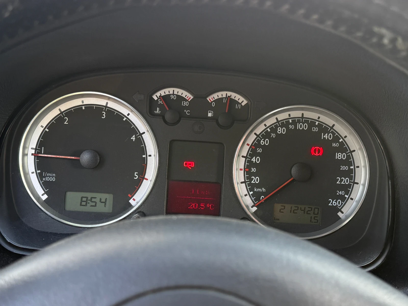 VW Golf 1.9* GT* 101* KLIMA, снимка 14 - Автомобили и джипове - 54672984
