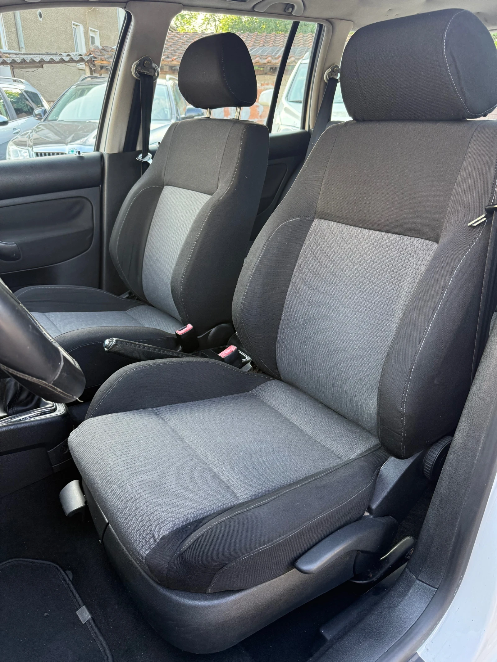 VW Golf 1.9* GT* 101* KLIMA, снимка 11 - Автомобили и джипове - 54672984