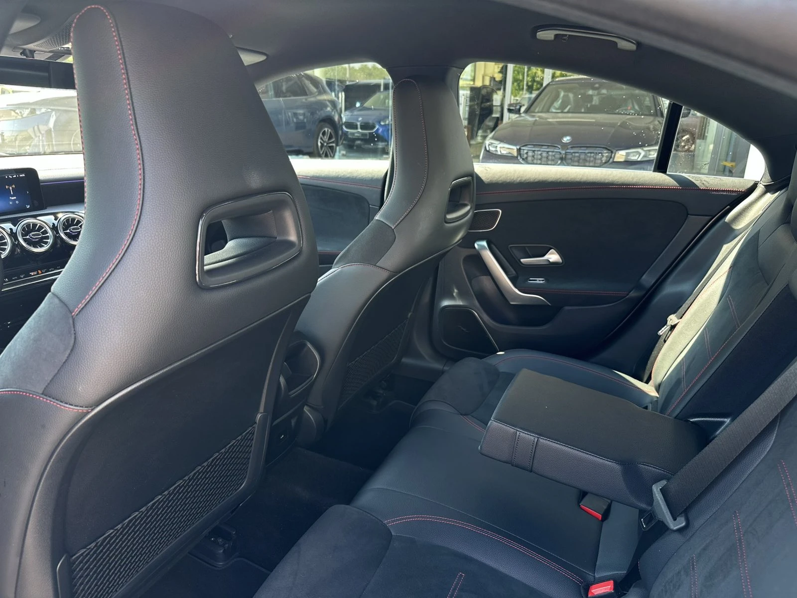 Mercedes-Benz CLA 200 AMG, снимка 8 - Автомобили и джипове - 55326277