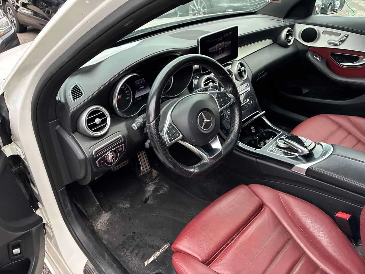 Mercedes-Benz C 300 * CARFAX * ОПЦИЯ ЗА ФИНАНСИРАНЕ , снимка 5 - Автомобили и джипове - 55335156