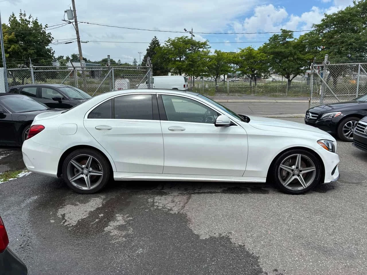Mercedes-Benz C 300 * CARFAX * ОПЦИЯ ЗА ФИНАНСИРАНЕ , снимка 3 - Автомобили и джипове - 55335156