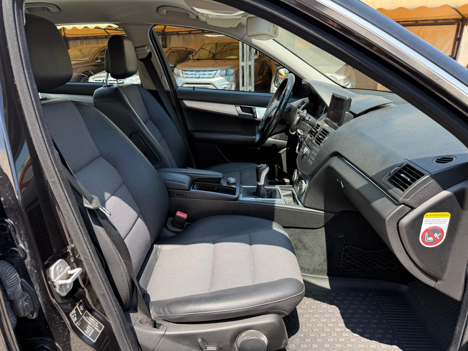 Mercedes-Benz C 200 CDI Avantgarde 6ск. !ТОП СЪСТОЯНИЕ!, снимка 13 - Автомобили и джипове - 55359640