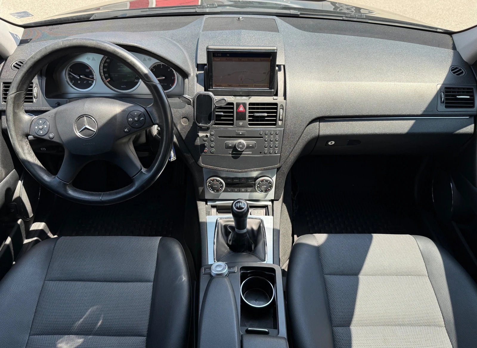 Mercedes-Benz C 200 CDI Avantgarde 6ск. !ТОП СЪСТОЯНИЕ!, снимка 10 - Автомобили и джипове - 55359640