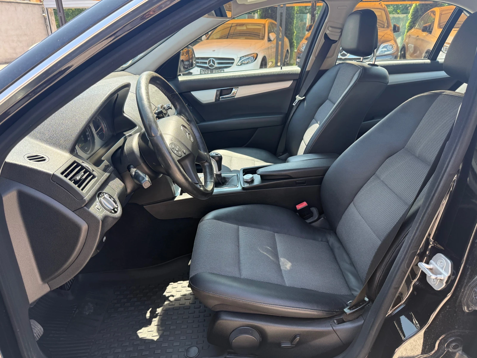 Mercedes-Benz C 200 CDI Avantgarde 6ск. !ТОП СЪСТОЯНИЕ!, снимка 8 - Автомобили и джипове - 55359640