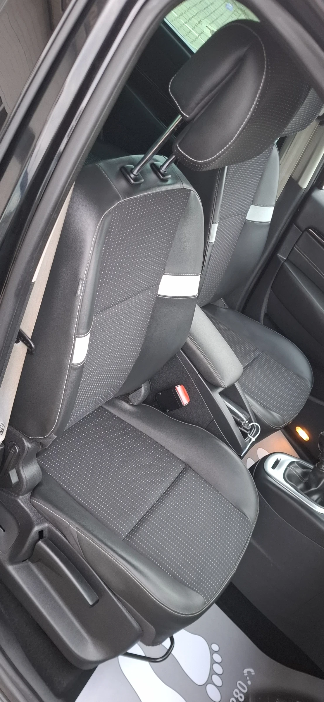 Renault Scenic 1.5 dci Bosse Edition Led , снимка 9 - Автомобили и джипове - 55407252