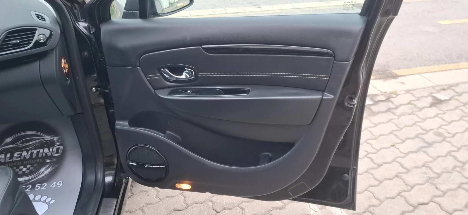 Renault Scenic 1.5 dci Bosse Edition Led , снимка 11 - Автомобили и джипове - 55407252