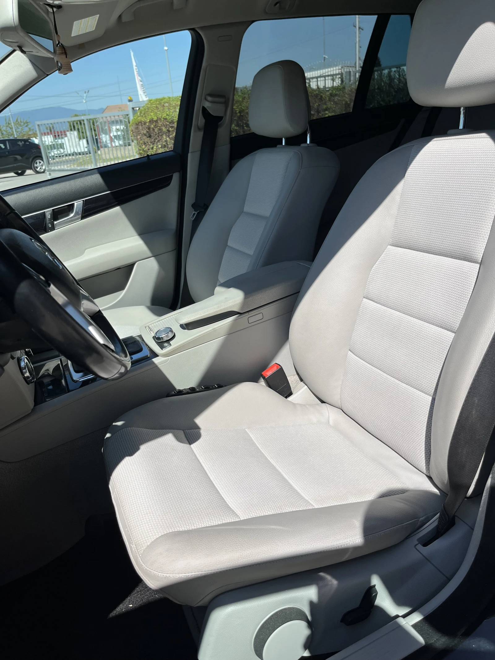 Mercedes-Benz C 220 Xenon / 2, 2d / Подгрев / 7G / Facelift, снимка 7 - Автомобили и джипове - 55499540